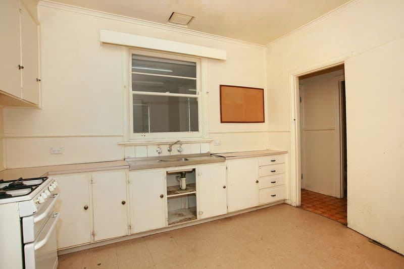 28 Oswald Street, DANDENONG VIC 3175, Dandenong - Thumbnail 4
