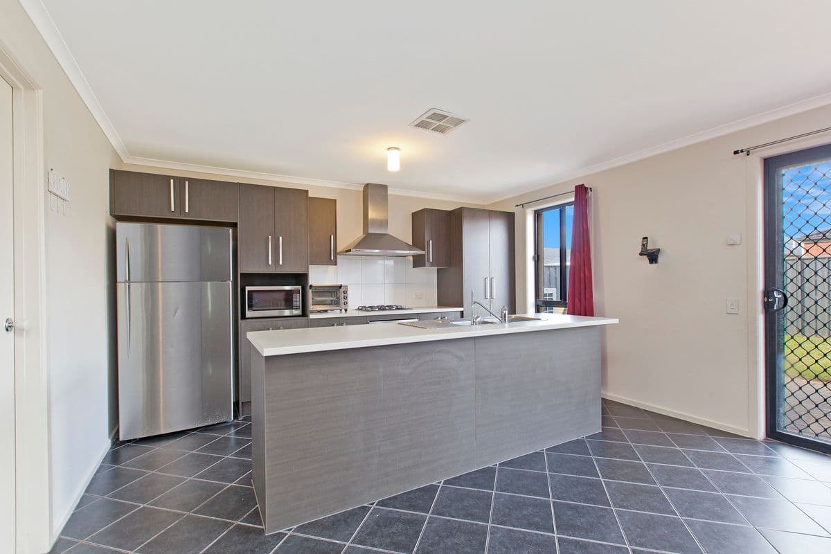 37 Monterey Drive, Munno Para West SA 5115, Munno Para West - Thumbnail 4