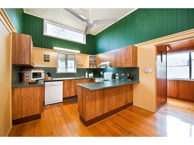 52 Cambridge Street, THE RANGE QLD 4700, The Range - Thumbnail 4