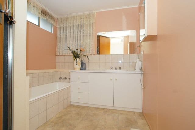 50 Market Road, WERRIBEE VIC 3030, Werribee - Thumbnail 3