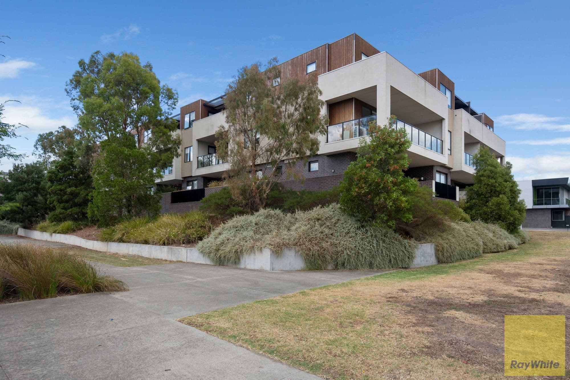 2-10 Monckton Place, Caroline Springs VIC 3023, Caroline Springs - Thumbnail 3
