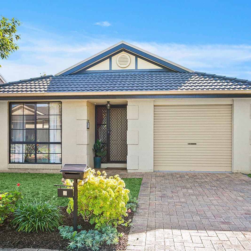 5 Oakwood Place, Horsley NSW 2530, Horsley - Image 1