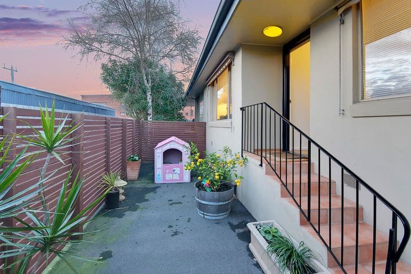 23-25 Charles Street, BENTLEIGH EAST VIC 3165, Bentleigh East - Thumbnail 2