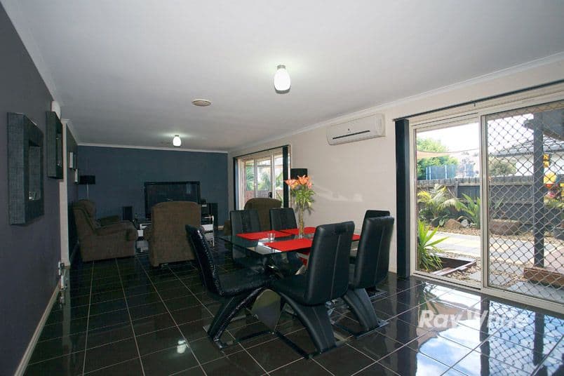 14 Eldershaw Drive, LYNBROOK VIC 3975, Lynbrook - Thumbnail 3