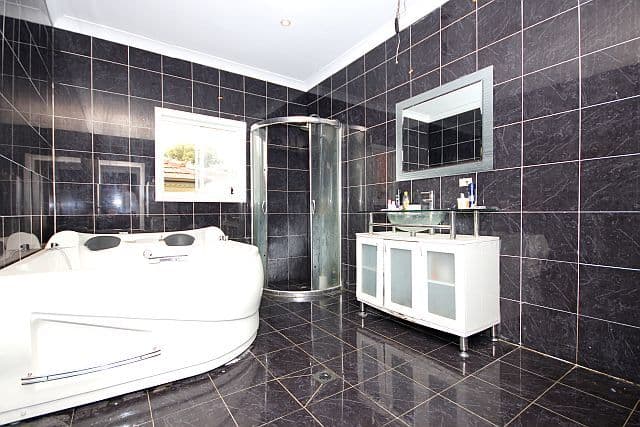 15 Rawson Road, GREENACRE NSW 2190, Greenacre - Thumbnail 3
