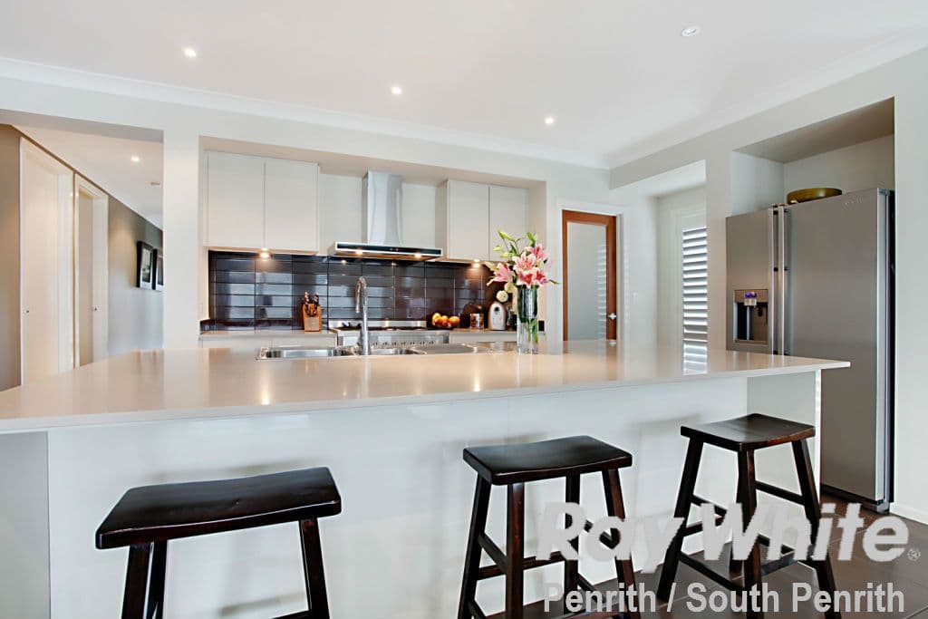 7 Sandstock Crescent, JORDAN SPRINGS NSW 2747, Jordan Springs - Thumbnail 2