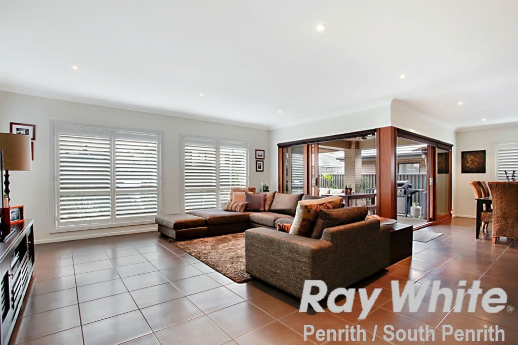 7 Sandstock Crescent, JORDAN SPRINGS NSW 2747, Jordan Springs - Thumbnail 3