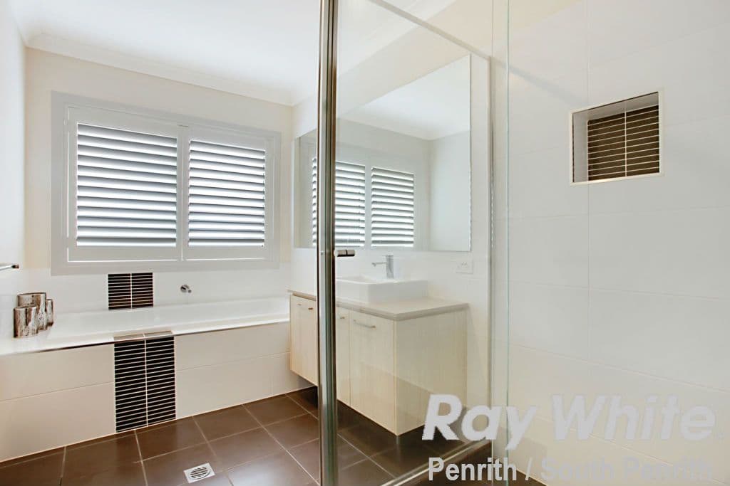 7 Sandstock Crescent, JORDAN SPRINGS NSW 2747, Jordan Springs - Thumbnail 5