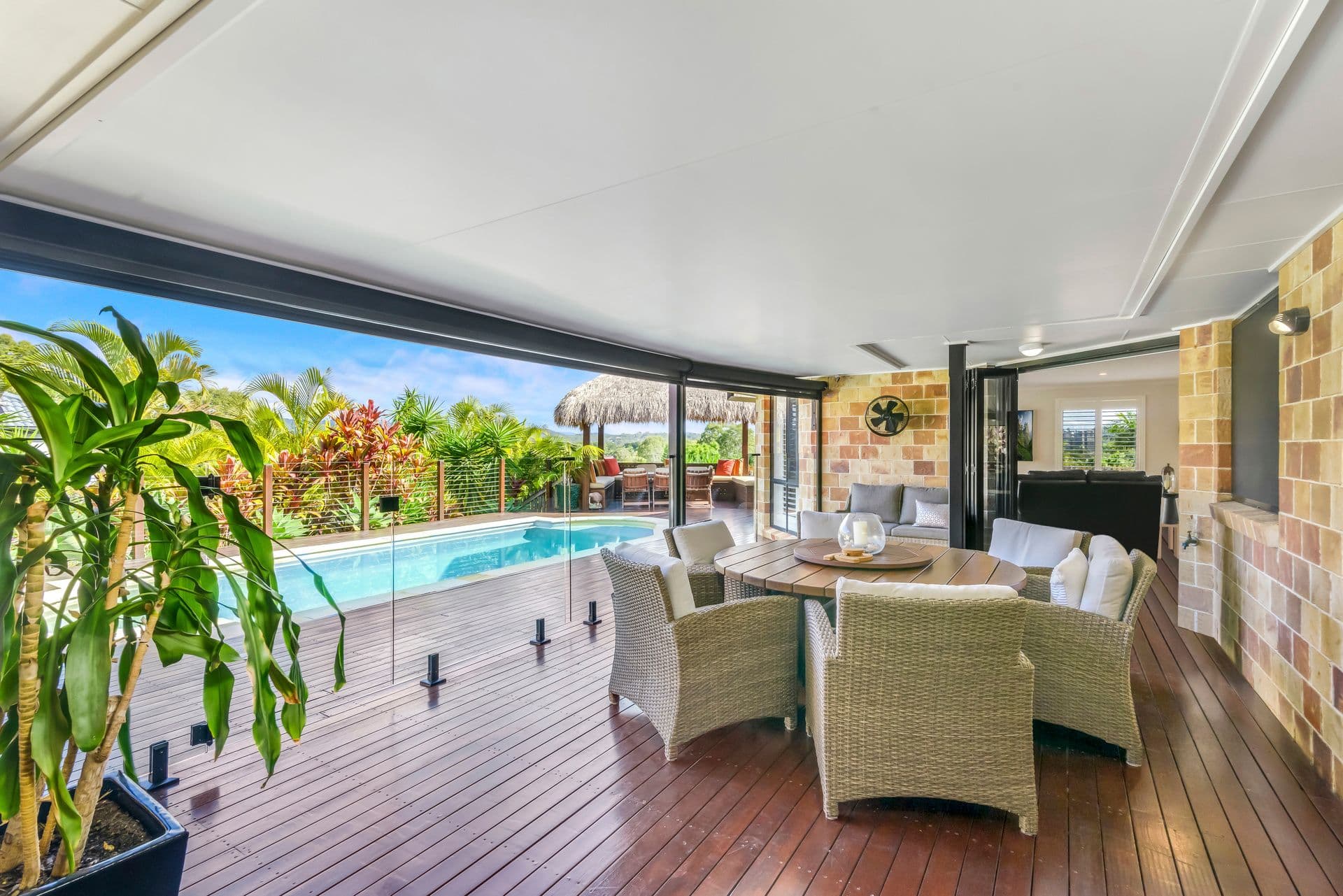 8 Barlee Court, Elanora QLD 4221, Elanora - Thumbnail 2