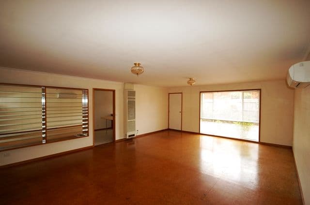 36 Barker Drive, Mooroolbark VIC 3138, Mooroolbark - Thumbnail 4
