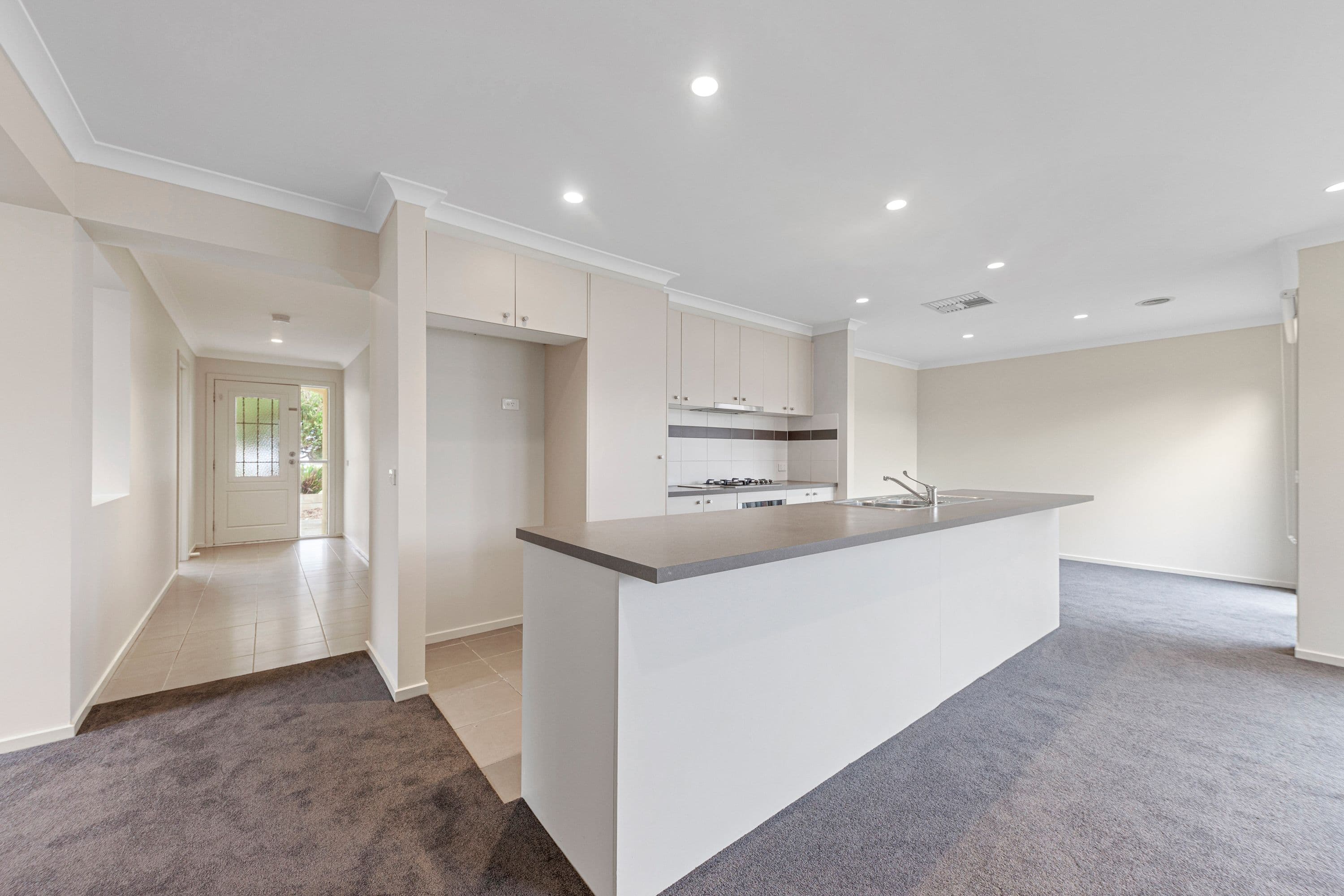 31 Central Avenue, Pakenham VIC 3810, Pakenham - Thumbnail 7