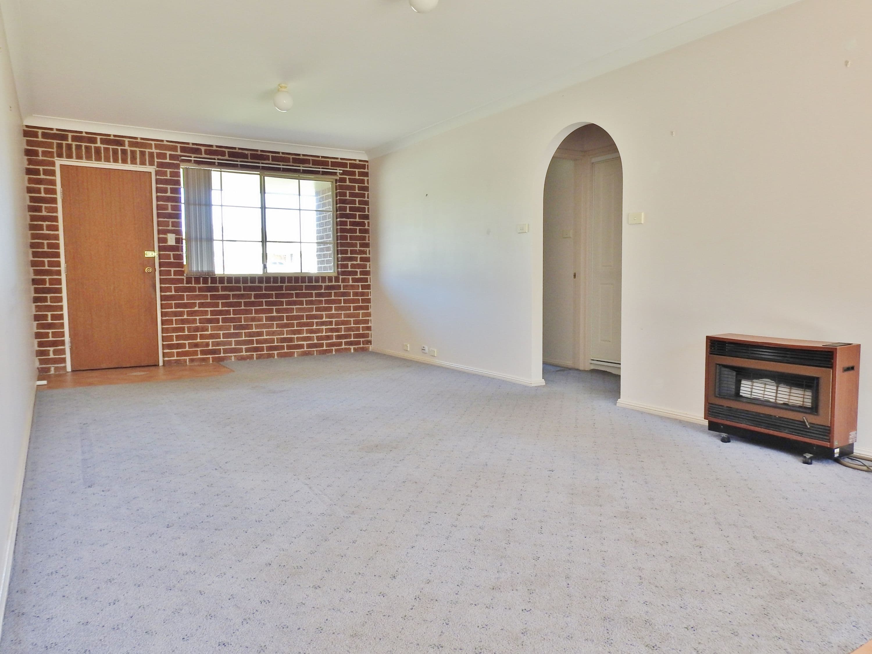 3 Sam Place, Young - Thumbnail 4