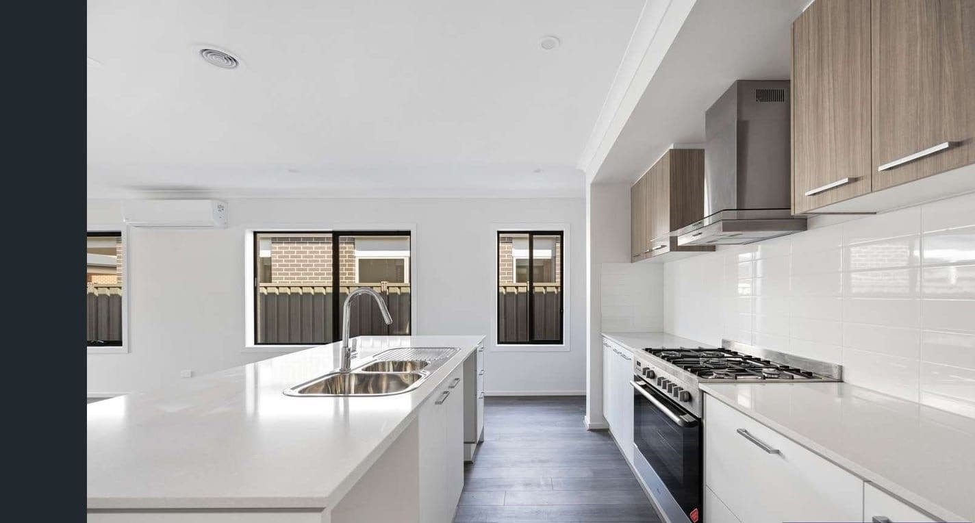 14 Benson Drive, Werribee VIC 3030, Werribee - Thumbnail 3