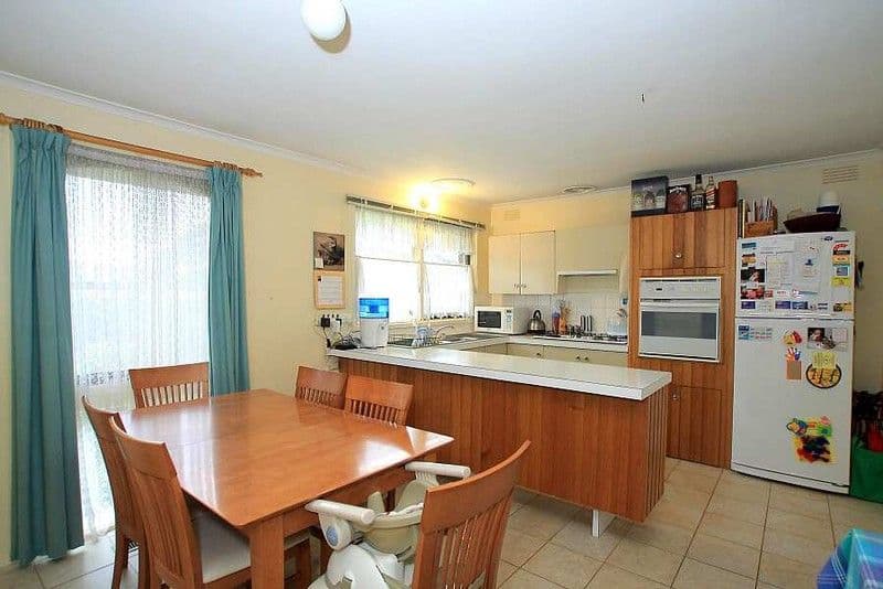 22 Roehampton Avenue, WANTIRNA VIC 3152, Wantirna - Thumbnail 2