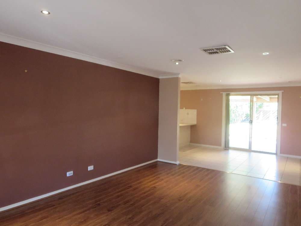 12 Bartholomew Street, Glenroy - Thumbnail 3