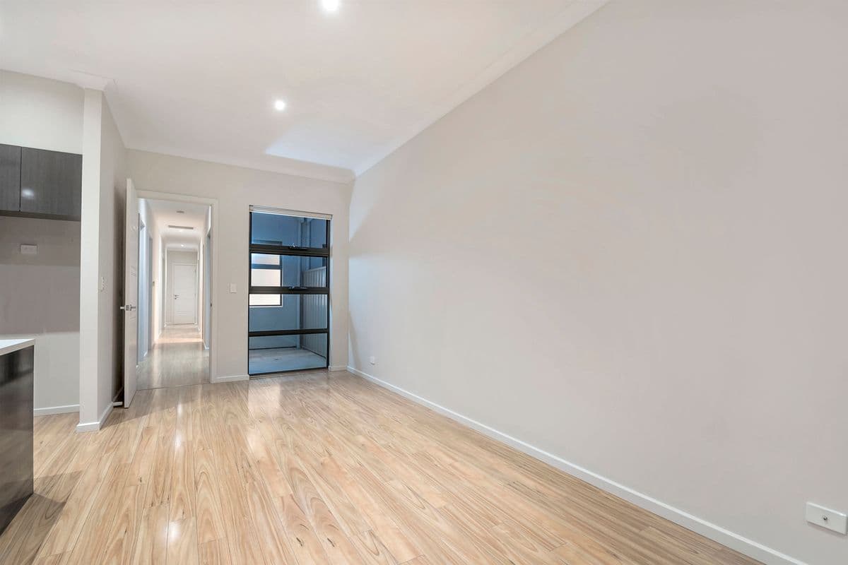 26 Alderney Avenue, Clearview SA 5085, Clearview - Thumbnail 7