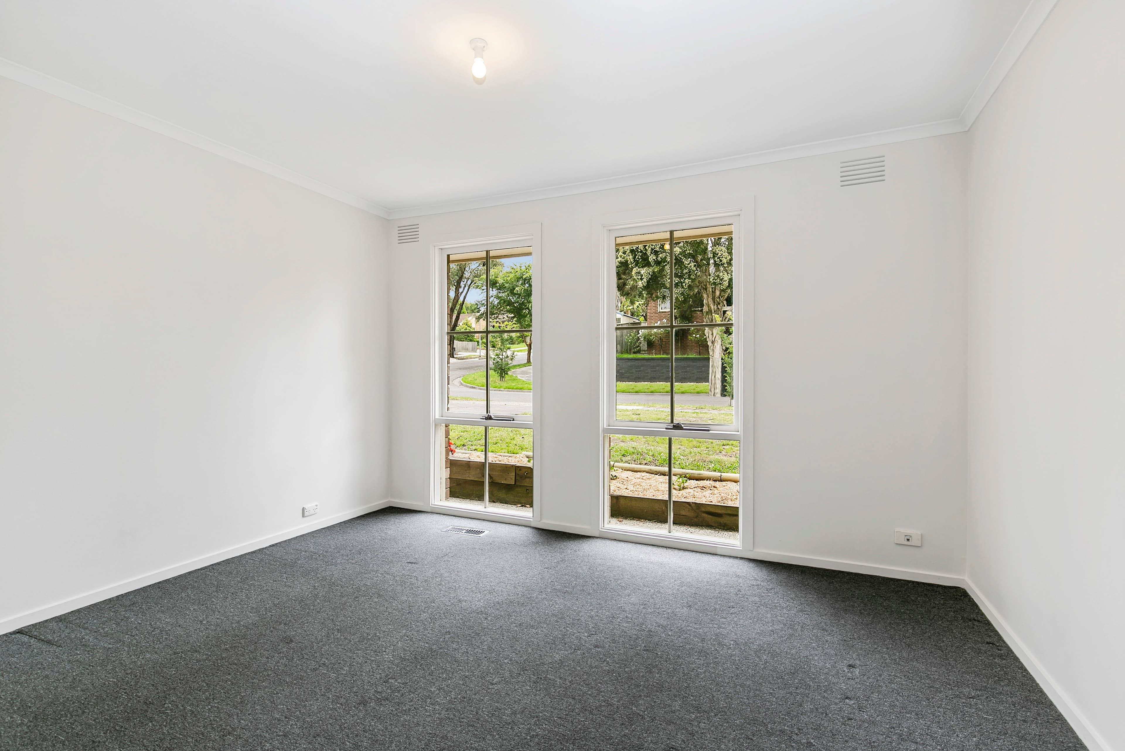 34 William-Perry Close, Endeavour Hills VIC 3802, Endeavour Hills - Thumbnail 3