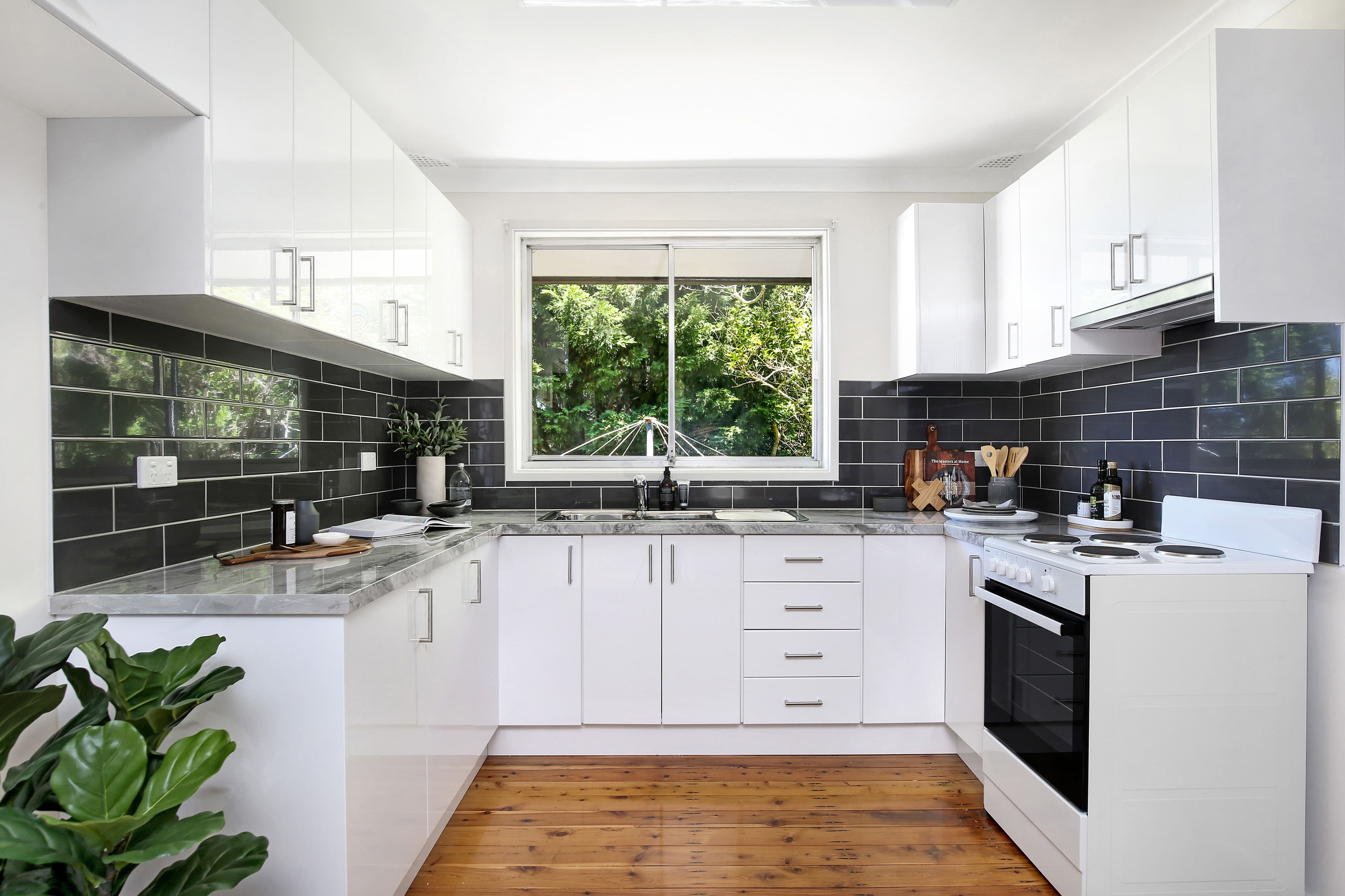 36 Brompton Road, Bellambi NSW 2518, Bellambi - Thumbnail 2