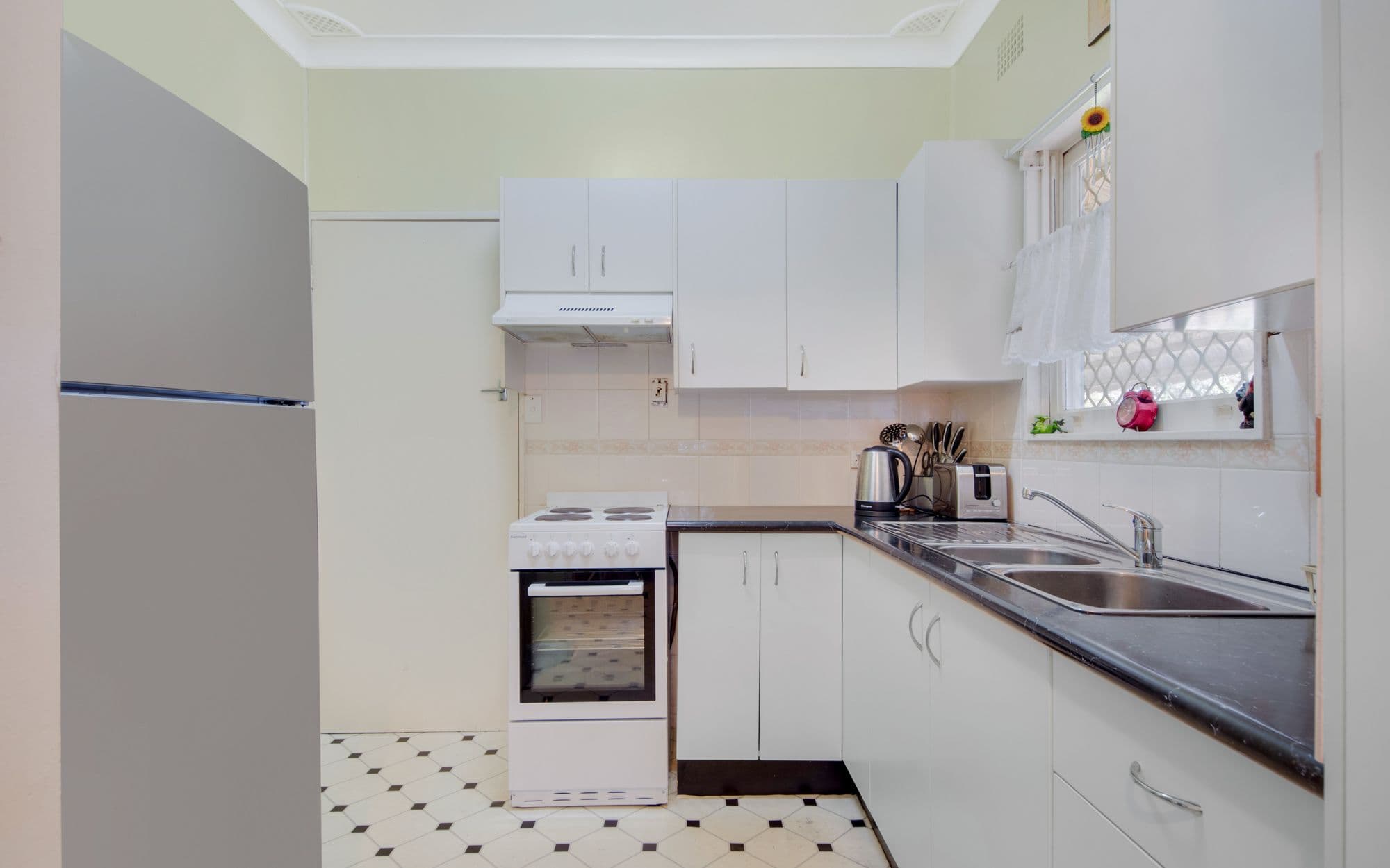 1 Waminda Avenue, Campbelltown NSW 2560, Campbelltown - Thumbnail 5