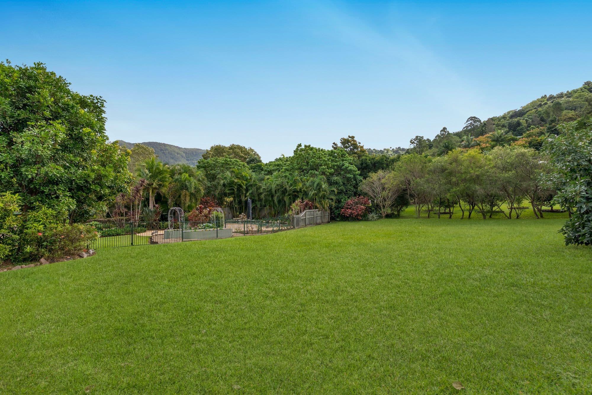 5 Primwood Court, Samford Valley QLD 4520, Samford Valley - Thumbnail 3