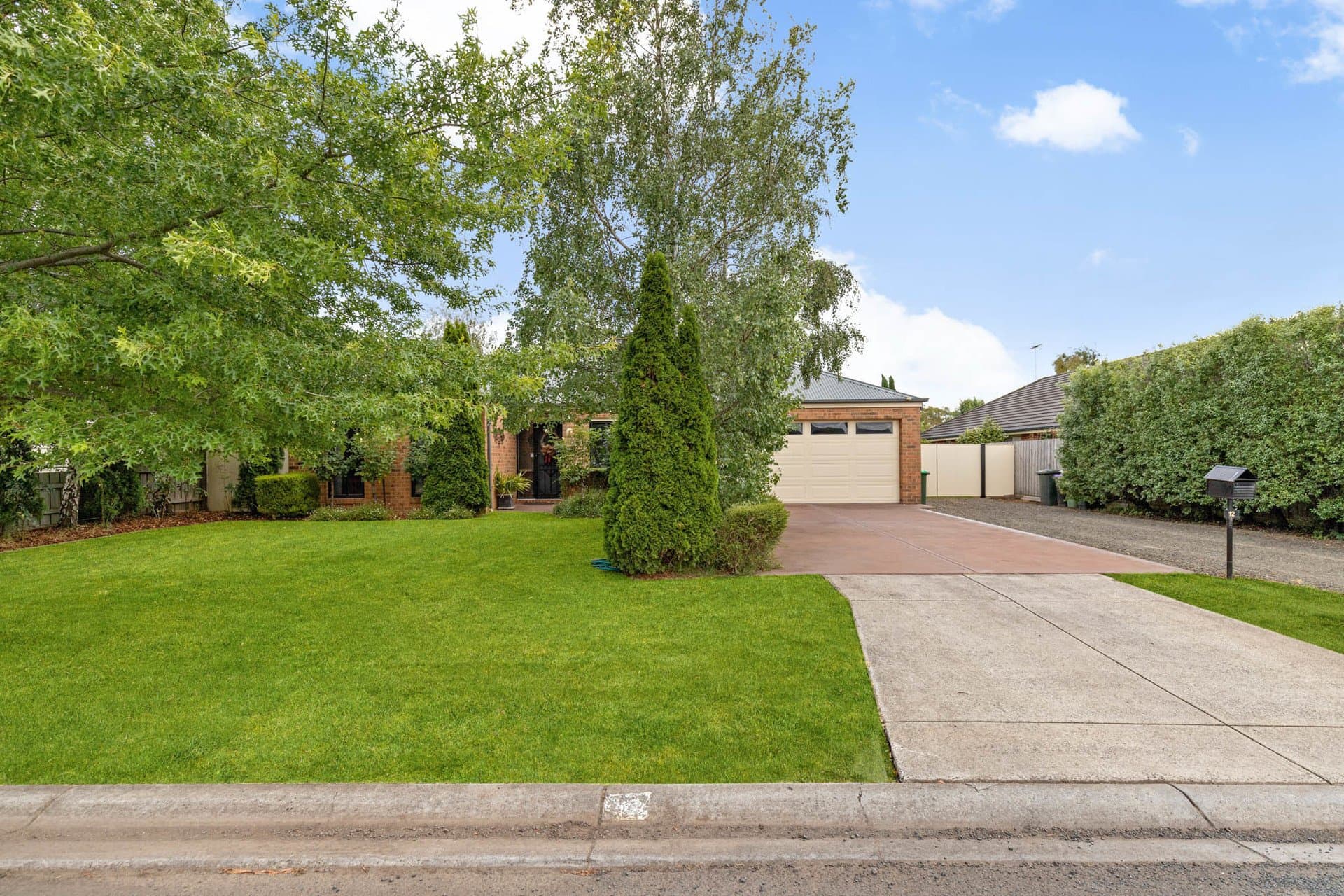 12 Hyperno Court, New Gisborne - Image 1