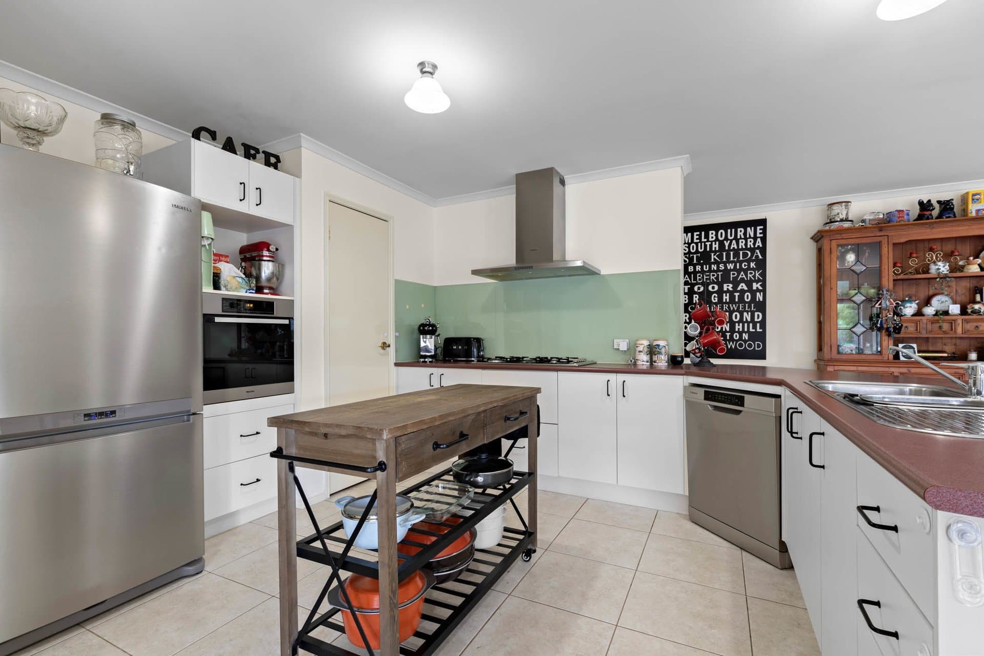 12 Hyperno Court, New Gisborne - Thumbnail 2