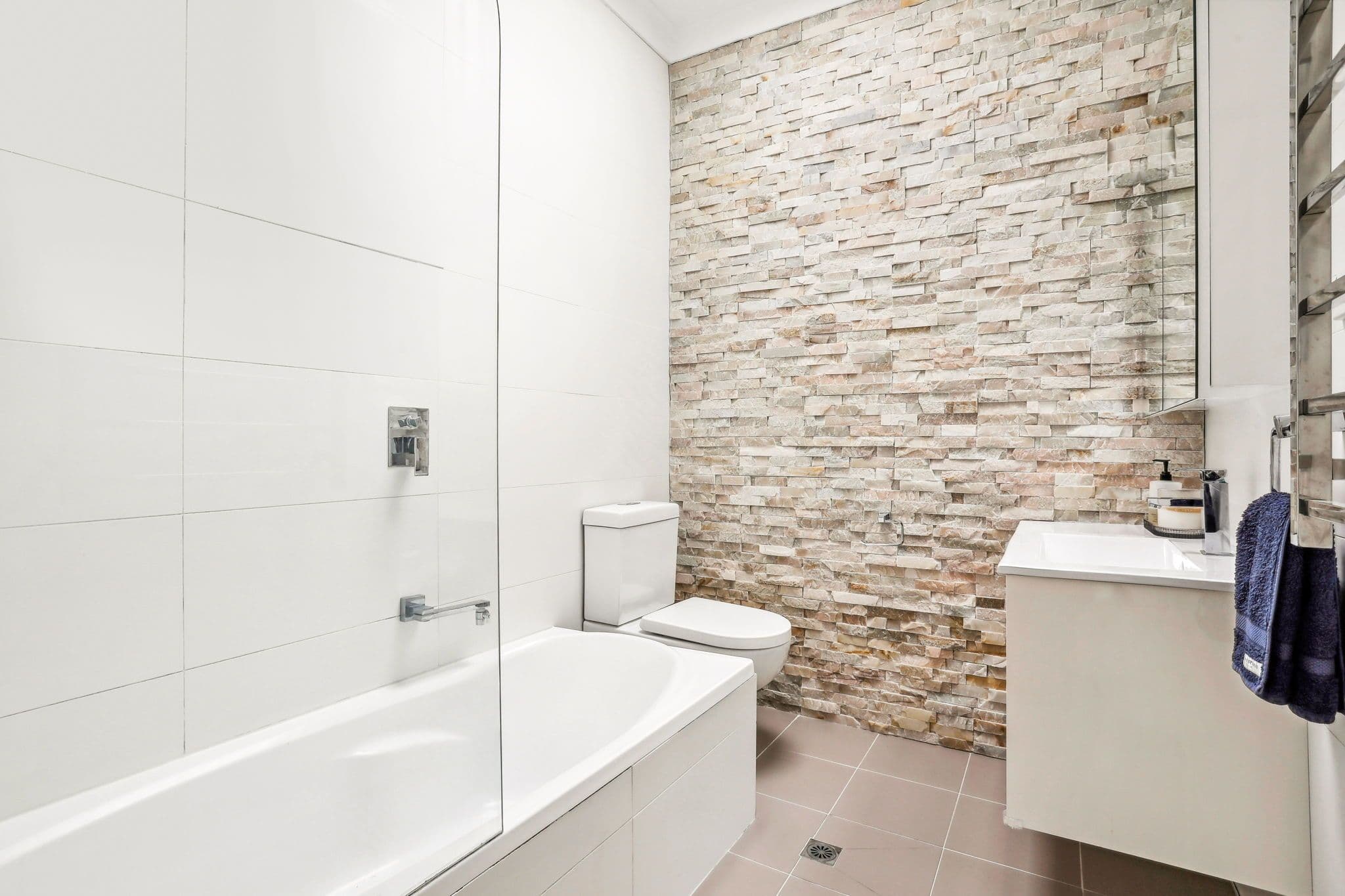 6 Walker Avenue, Peakhurst NSW 2210, Peakhurst - Thumbnail 6
