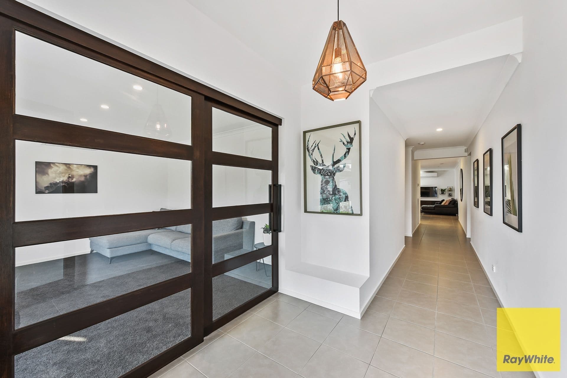 4 Bluebank Avenue, Clyde North VIC 3978, Clyde North - Thumbnail 2