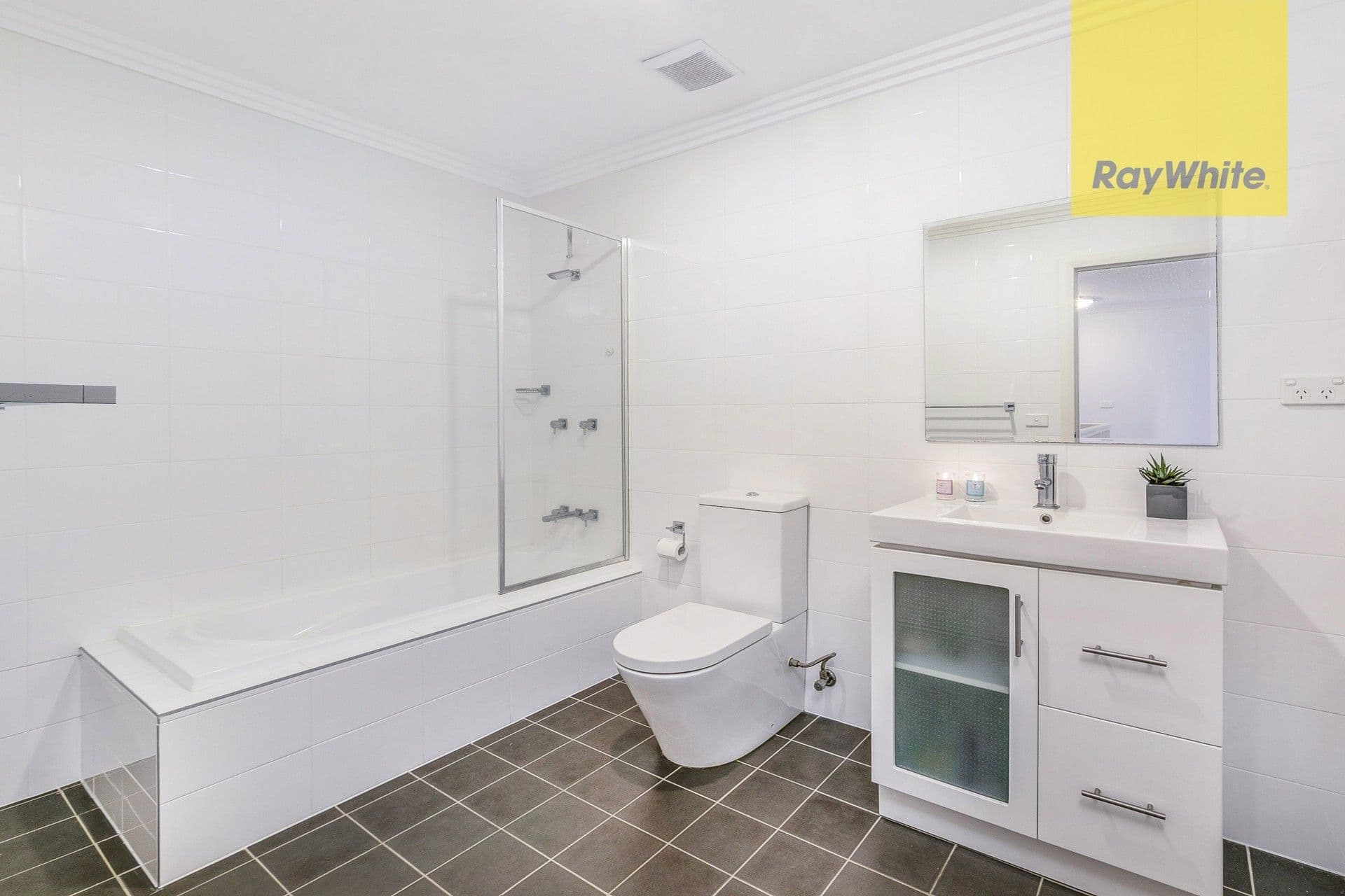 100 Kenyons Road, Merrylands NSW 2160, Merrylands West - Thumbnail 5
