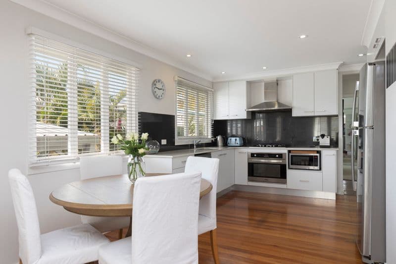 64 Wemvern Street, Upper Mount Gravatt QLD 4122, Upper Mount Gravatt - Thumbnail 2