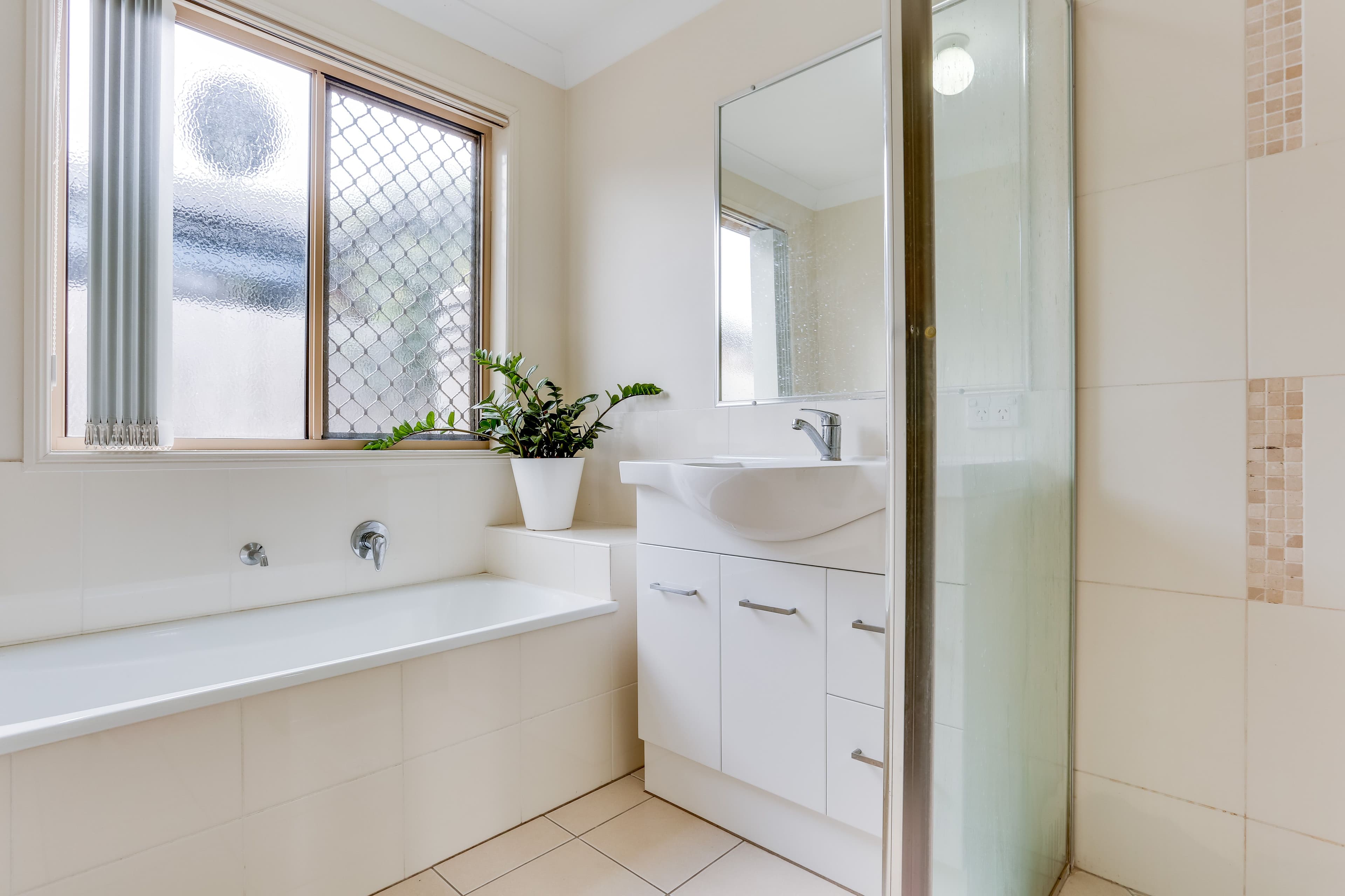 70 Steelwood Street, Heathwood QLD 4110, Heathwood - Thumbnail 7
