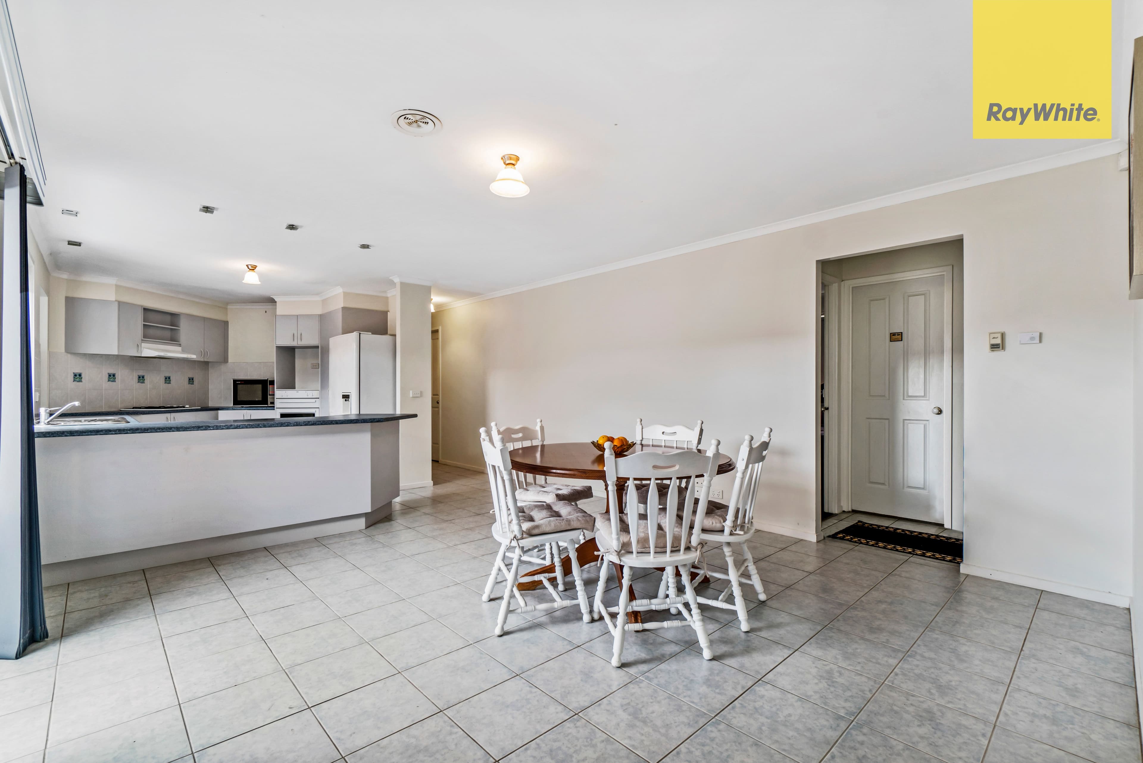 8 Ruben Drive, Sydenham VIC 3037, Sydenham - Thumbnail 6