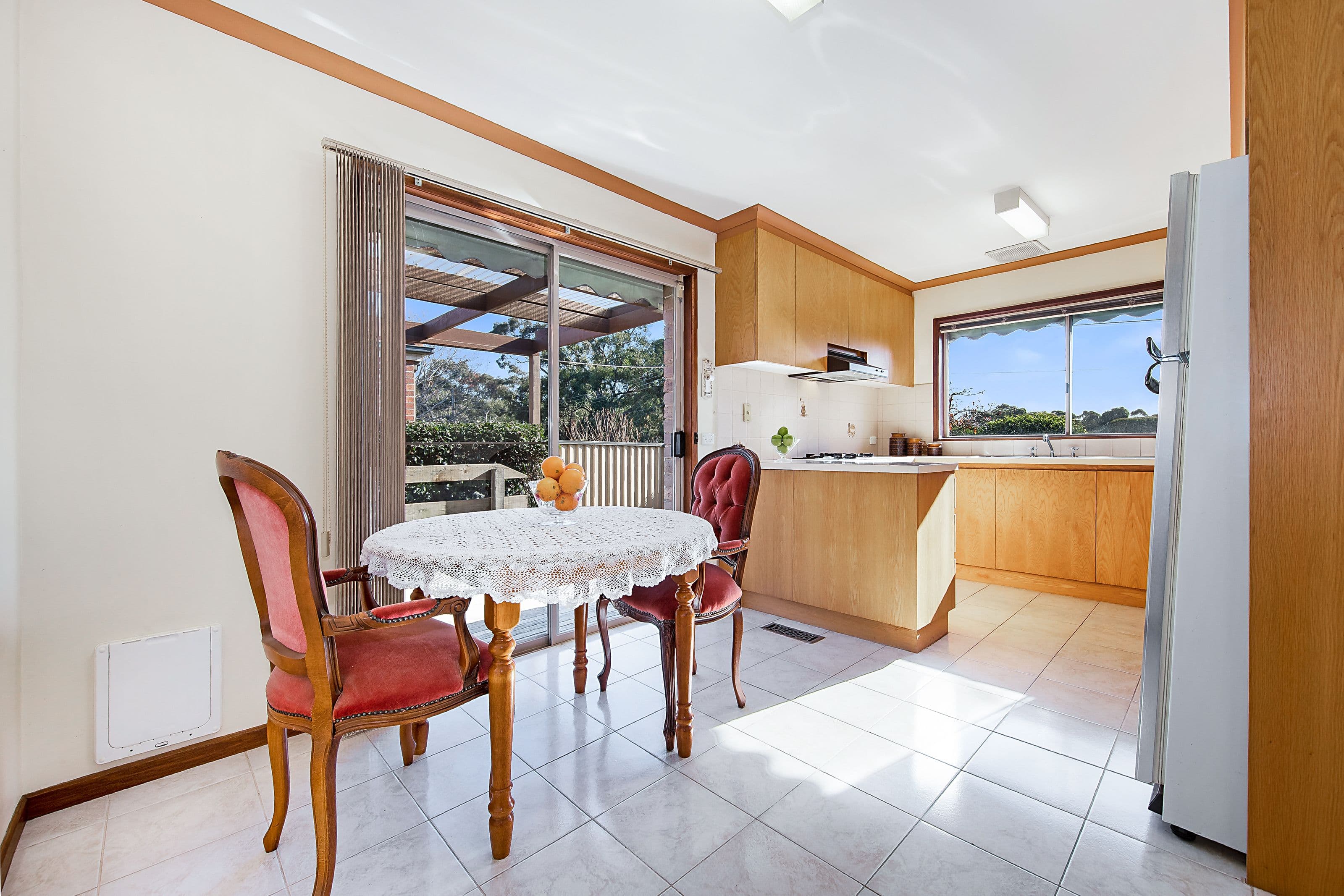 8 Madeline Street, Glen Waverley VIC 3150, Glen Waverley - Thumbnail 6