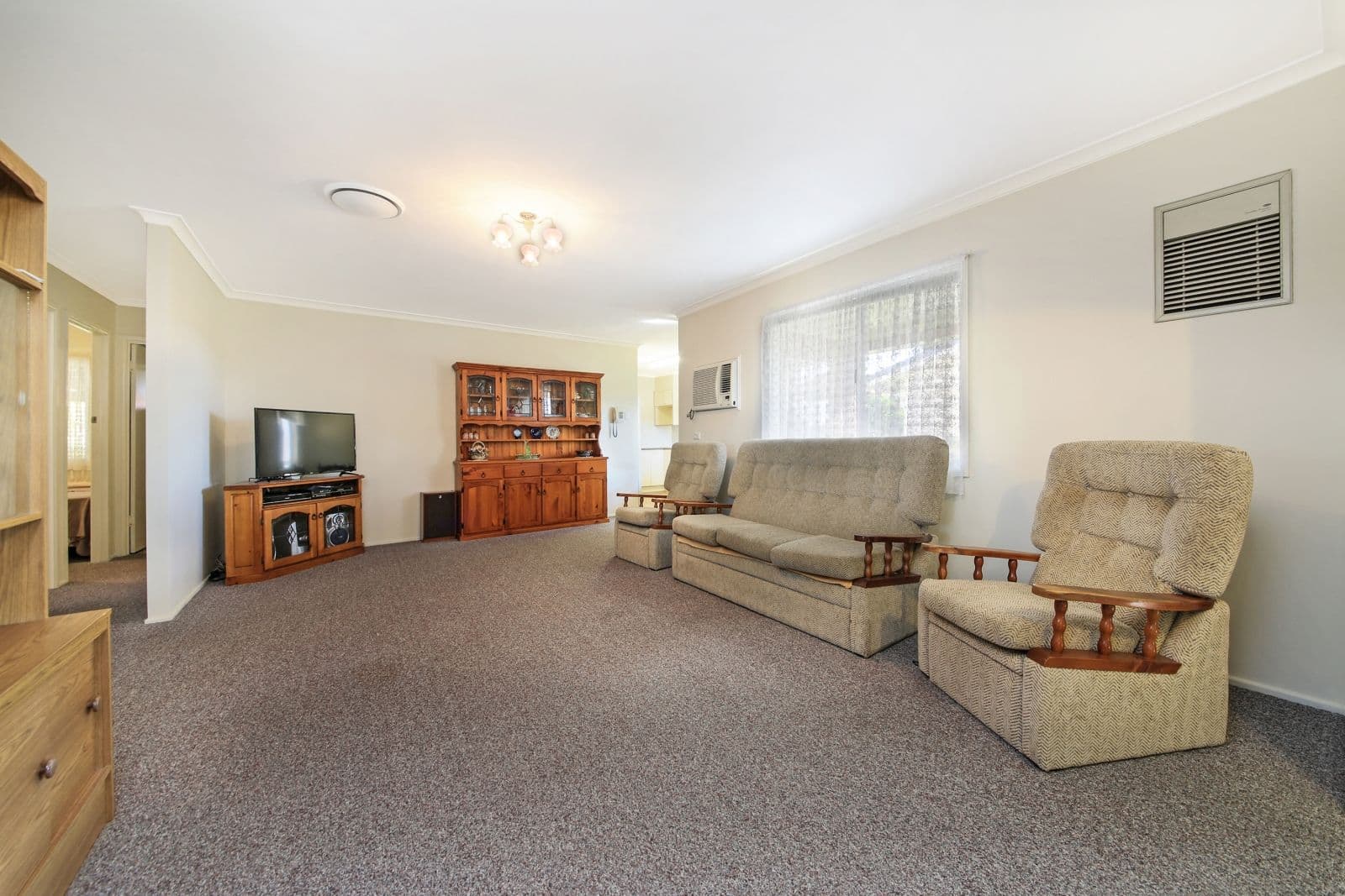 30 Geoffrey Avenue, Southport QLD 4215, Southport - Thumbnail 2