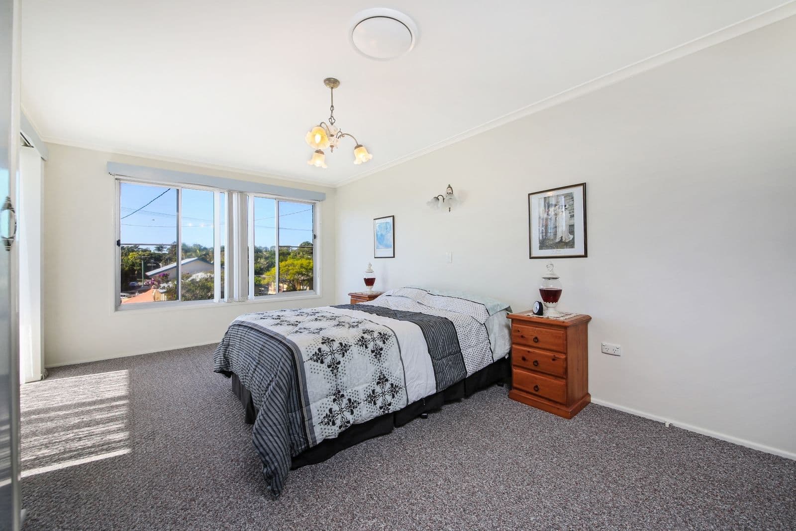 30 Geoffrey Avenue, Southport QLD 4215, Southport - Thumbnail 7