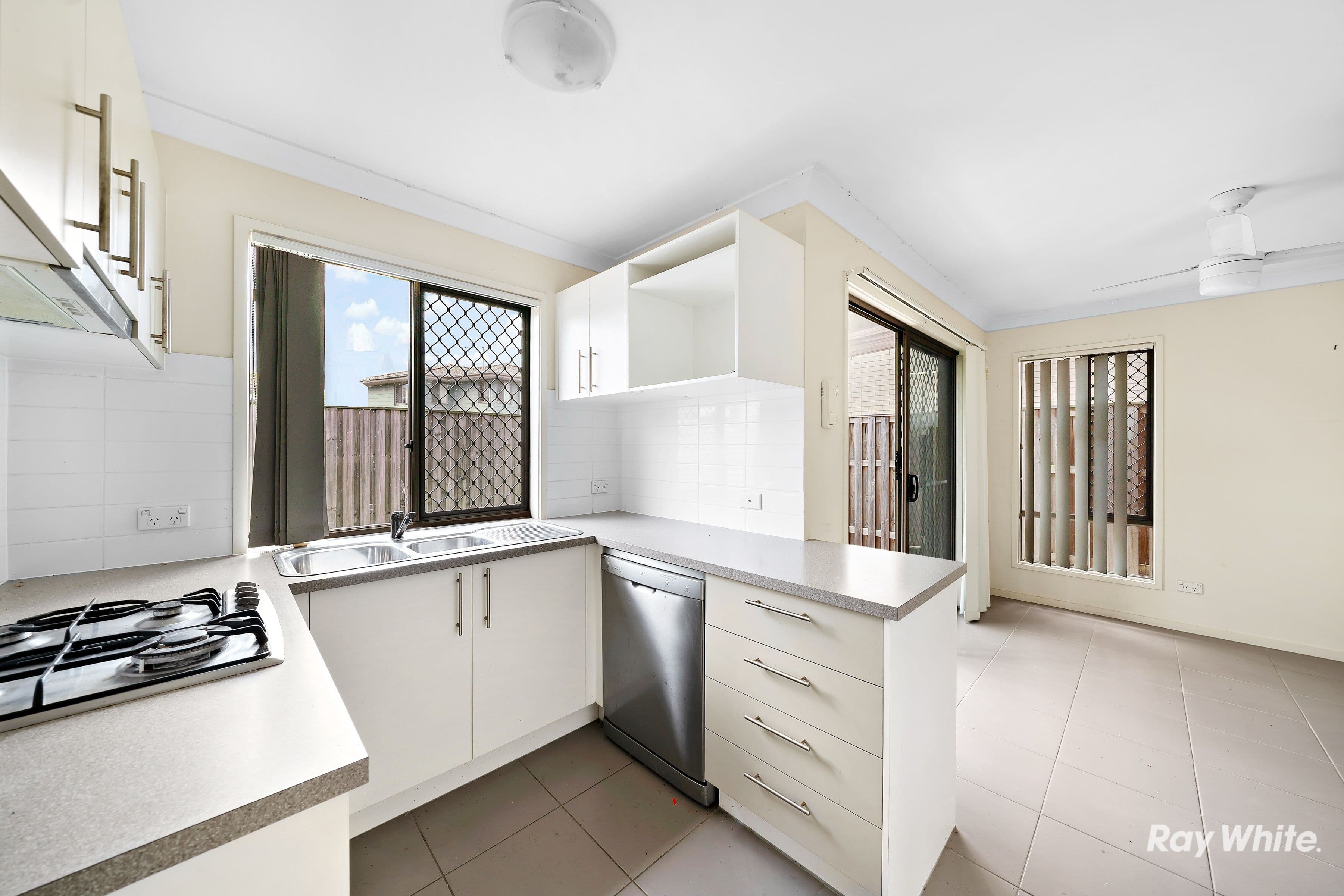 140-142 Eagleby Road, Eagleby QLD 4207, Eagleby - Thumbnail 2