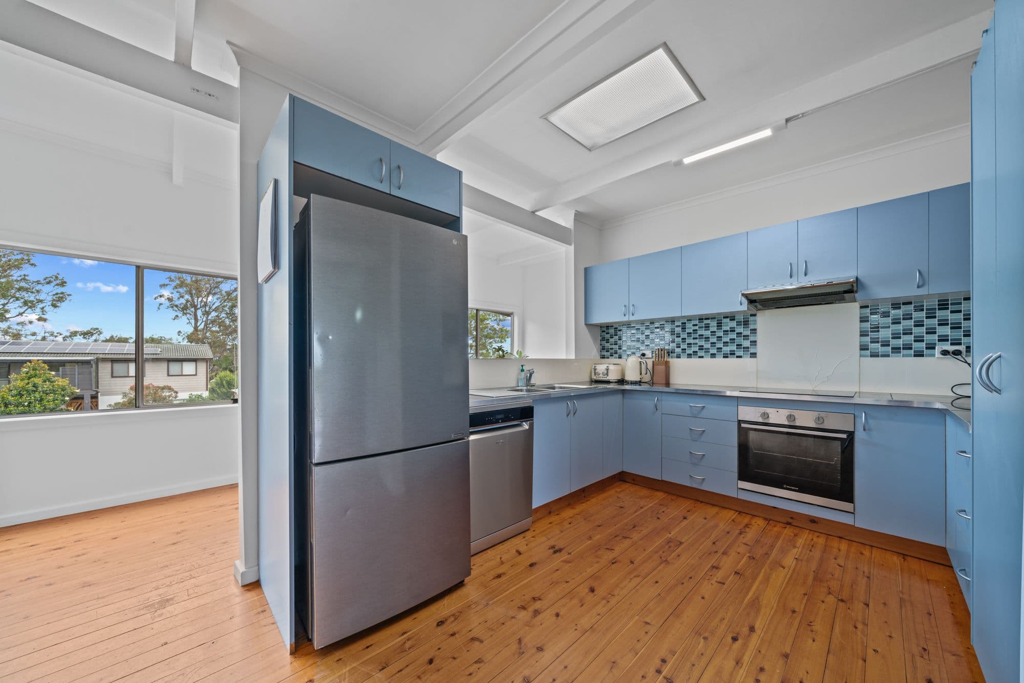 6 Grevillea Crescent, Berkeley Vale NSW 2261, Berkeley Vale - Thumbnail 2