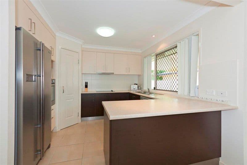 21 Janelle Court, WELLINGTON POINT QLD 4160, Wellington Point - Thumbnail 4