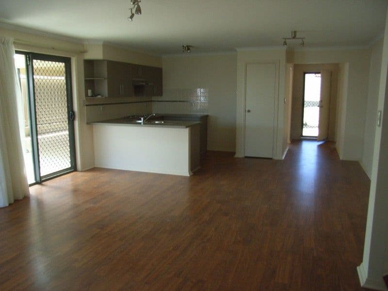 22 Hampshire Drive, CRAIGMORE SA 5114, Craigmore - Thumbnail 4