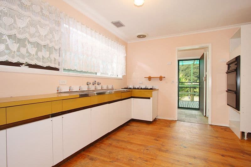11 Judith Avenue, BORONIA VIC 3155, Boronia - Thumbnail 3