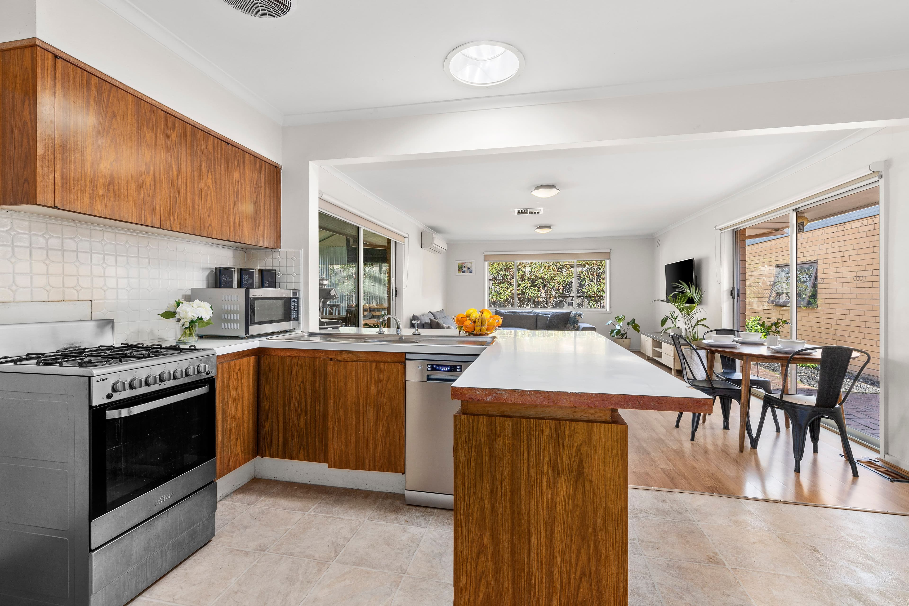 3 Roberta Court, Bundoora VIC 3083, Bundoora - Thumbnail 4