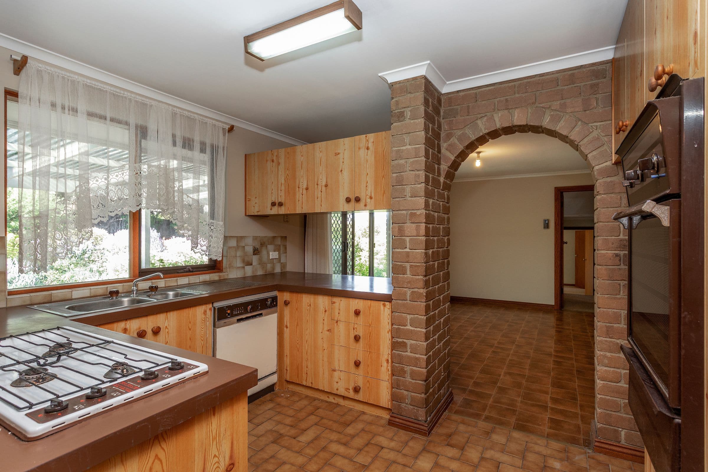 6 Valkyrie Street, Hallett Cove SA 5158, Hallett Cove - Thumbnail 5
