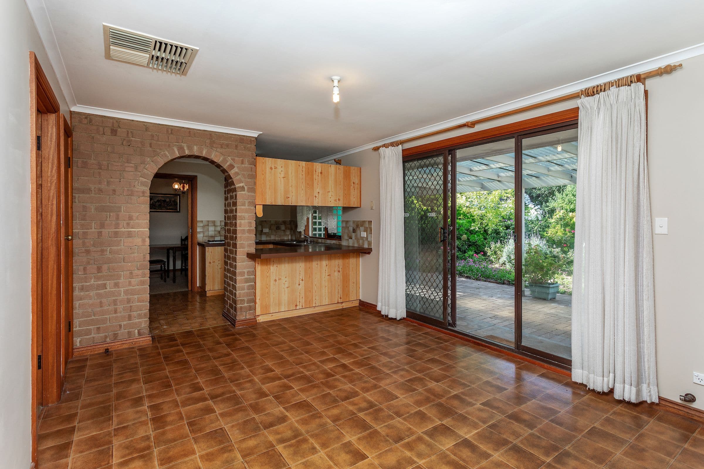 6 Valkyrie Street, Hallett Cove SA 5158, Hallett Cove - Thumbnail 6