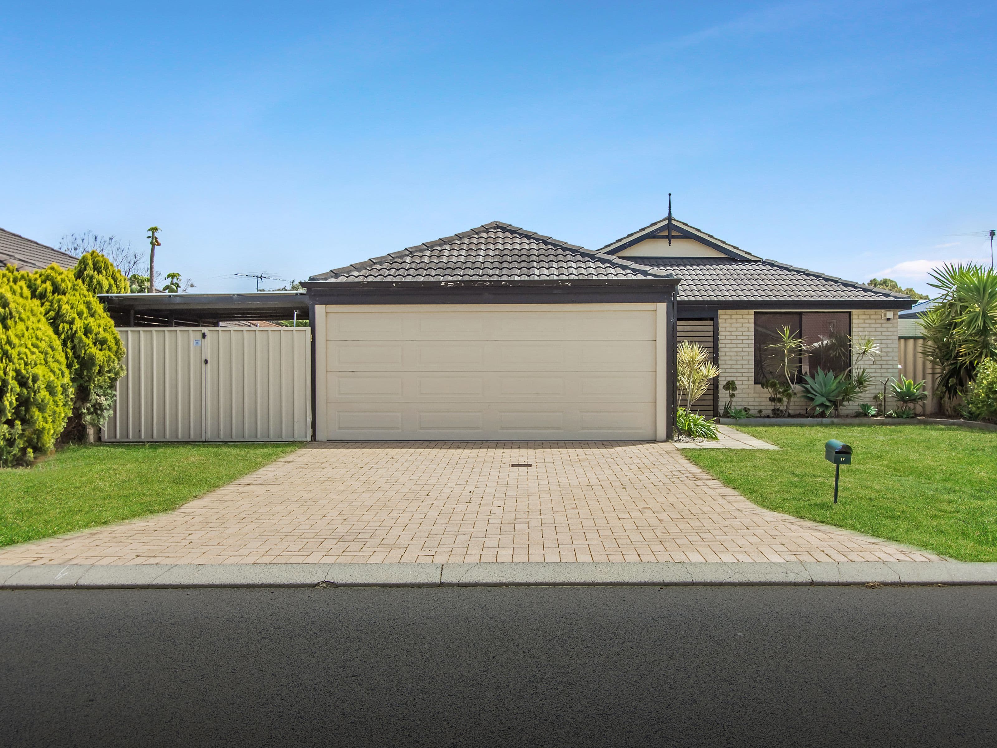17 Carpentaria Drive, Port Kennedy WA 6172, Port Kennedy - Image 1
