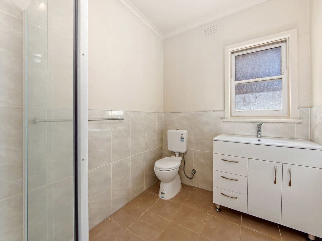 18 Glyndon Avenue, St Albans VIC 3021, St Albans - Thumbnail 6