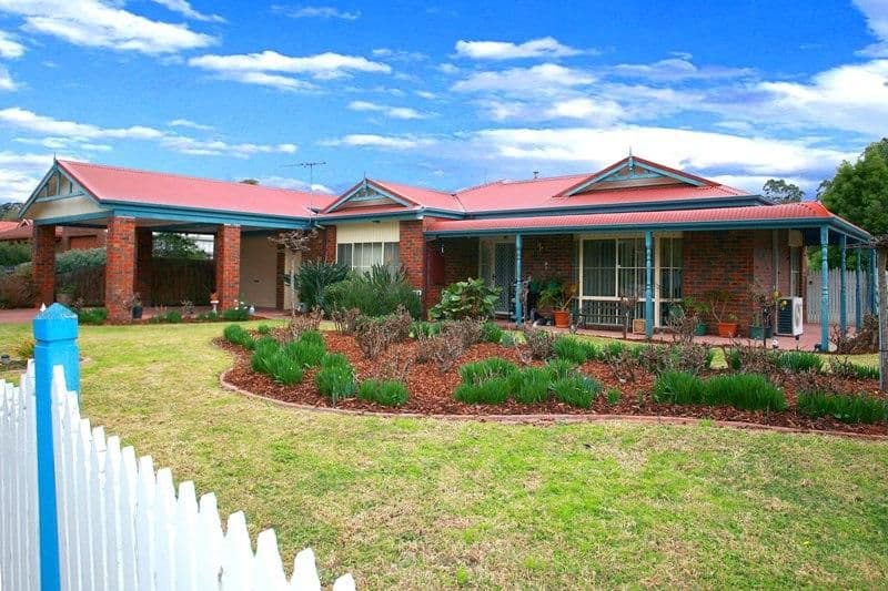 1 Hyde Park Walk, MOOROOLBARK VIC 3138, Mooroolbark - Thumbnail 2