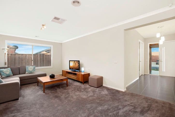3 Yellowgum Avenue, LYNDHURST VIC 3975, Lyndhurst - Thumbnail 5