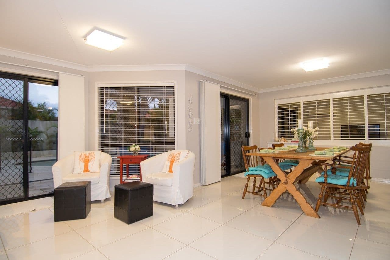 8 Maltravers Drive, Arundel QLD 4214, Arundel - Thumbnail 6