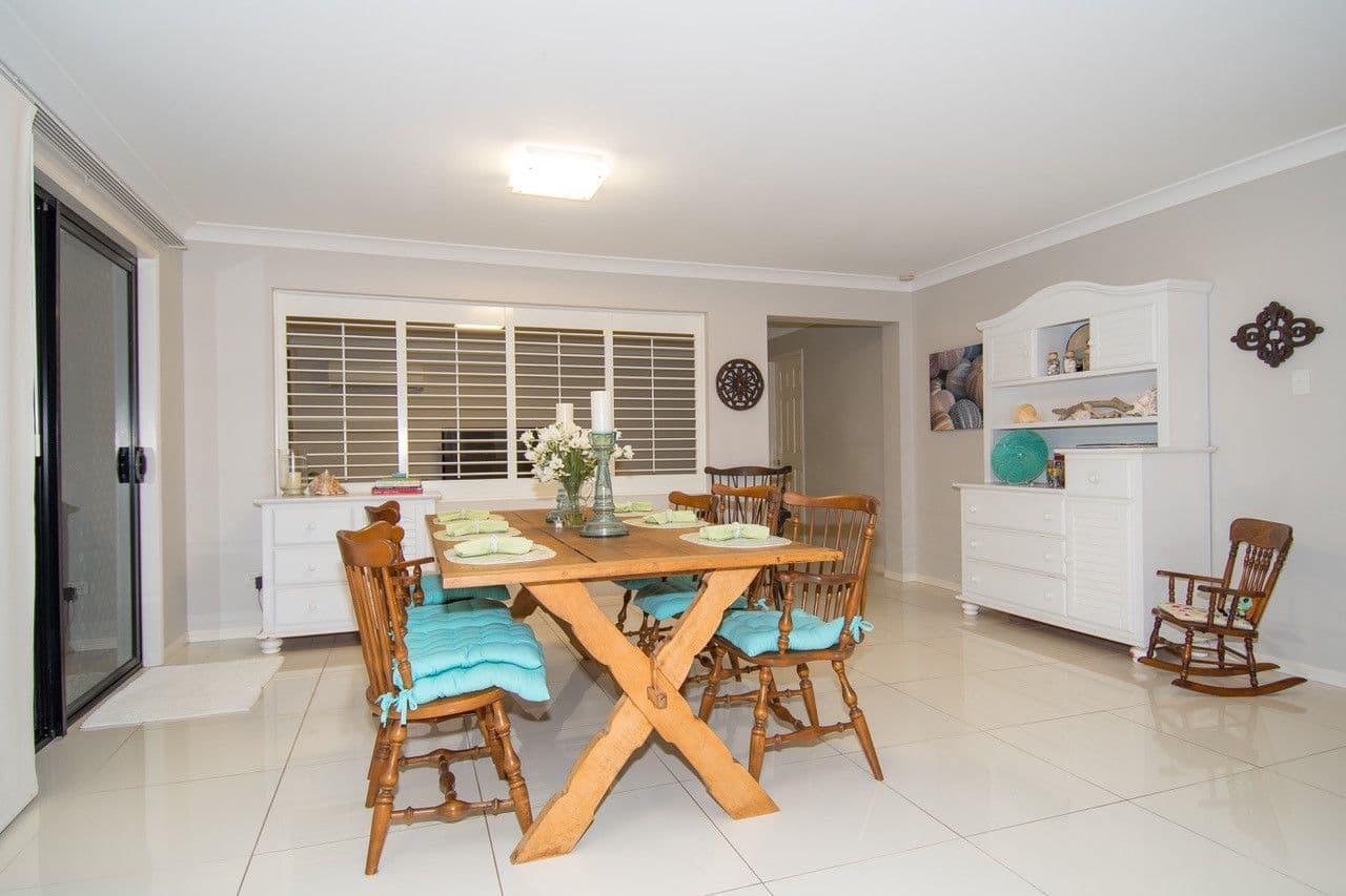 8 Maltravers Drive, Arundel QLD 4214, Arundel - Thumbnail 7