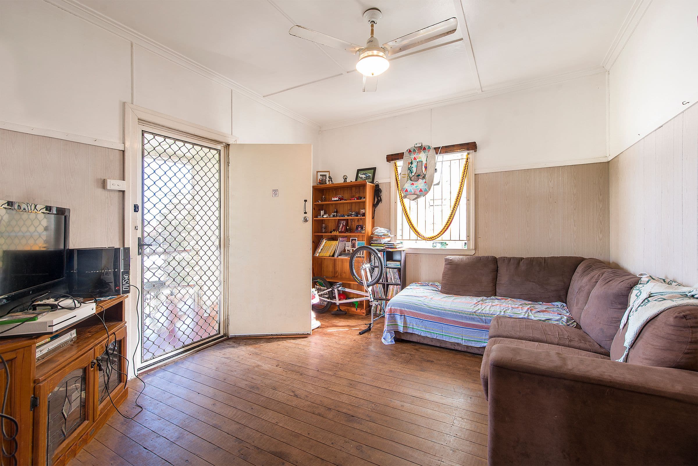 127 Logan Street, Eagleby QLD 4207, Eagleby - Thumbnail 7